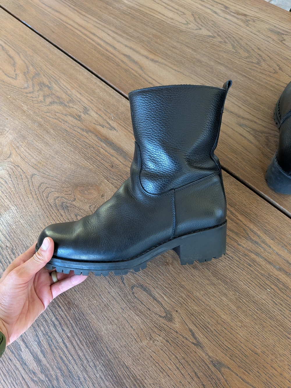 Santana Canada Women's Black Healed  Boots Size 41 Zip Closure - Picture 13 of 15